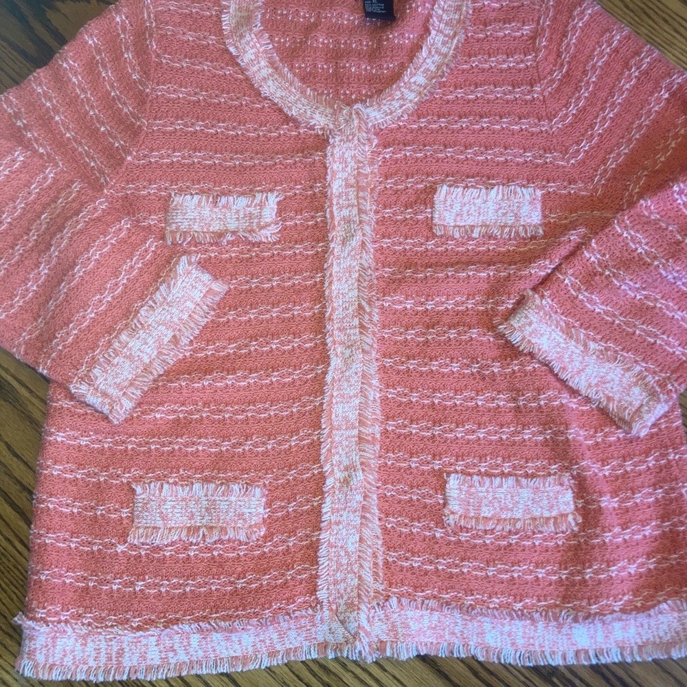 🌸Women’s NWOT sz XL RQT sweater button-up peachy color